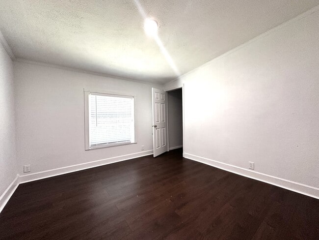 Building Photo - 2325 Salt Creek Trail