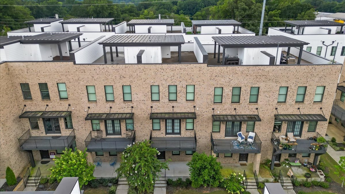 Building Photo - 1028 Robert Smalls Way
