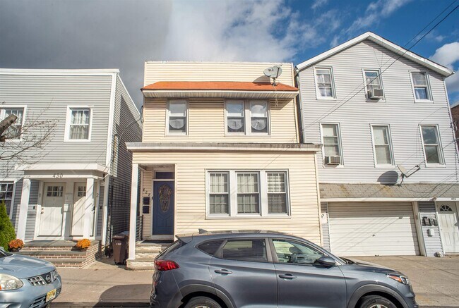 Building Photo - 428 69th St