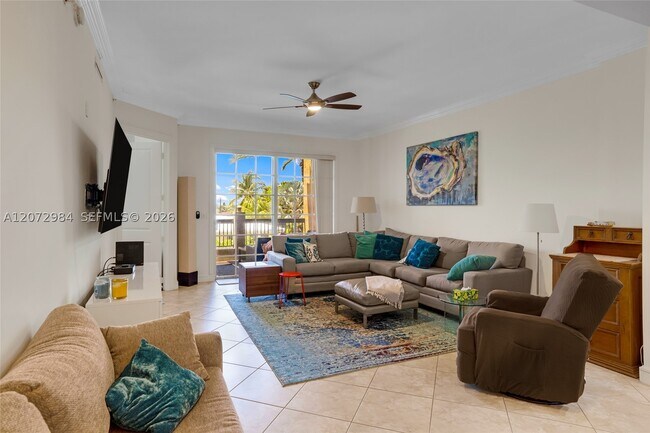 Building Photo - 4445 El Mar Dr