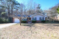 Building Photo - 847 Durwood Dr