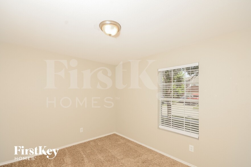Building Photo - 1207 Bellevue Dr