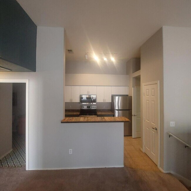 Building Photo - 14250 W Wigwam Blvd