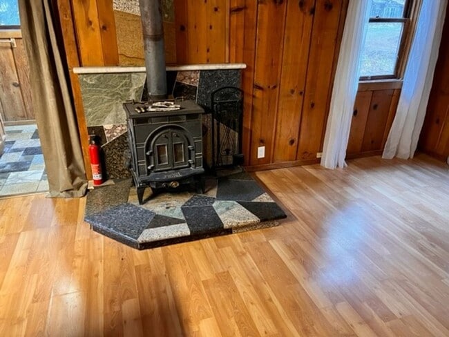 Building Photo - Twain Harte Cabin in the Woods