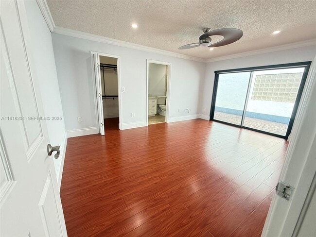 Building Photo - 2146 SW 103rd Pl