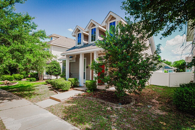 Building Photo - 10120 Cedar Lake Dr