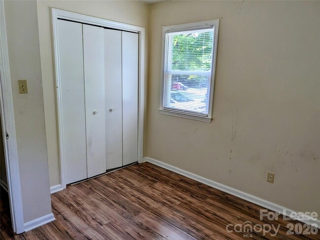 Building Photo - 354 Harrill St