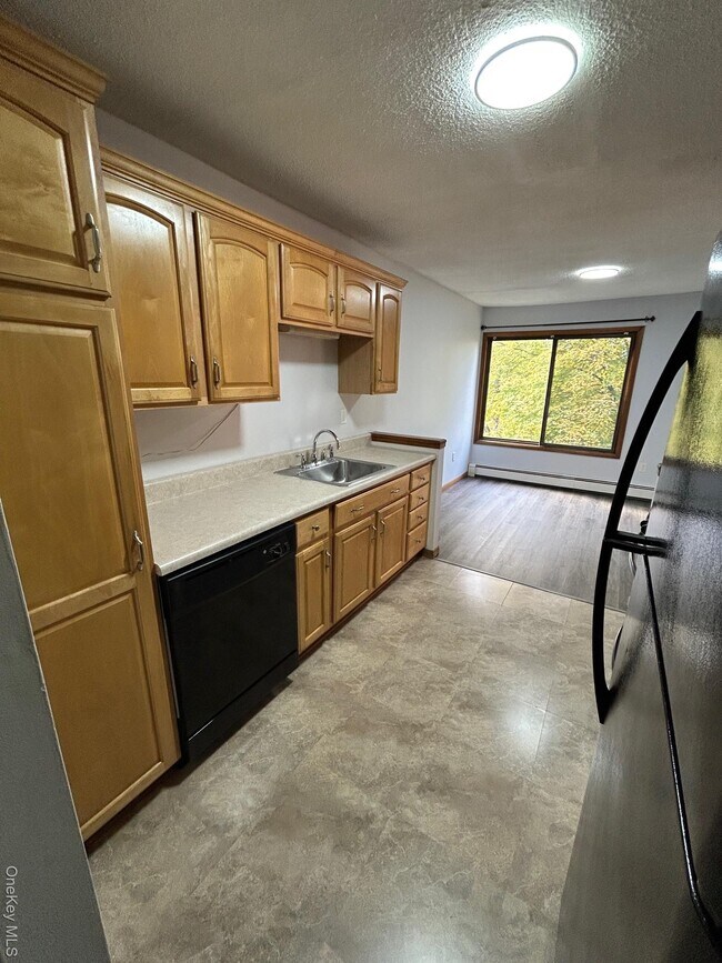 Building Photo - 3 Hook Rd