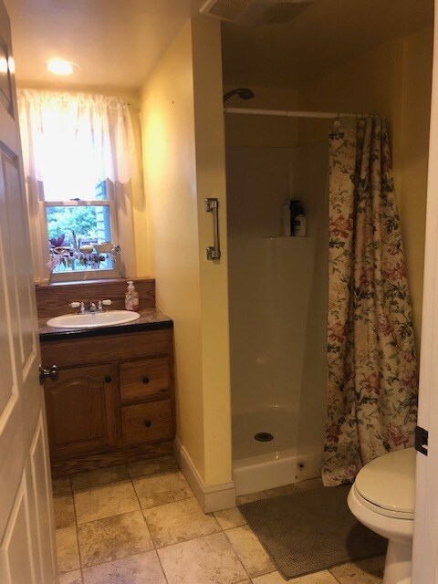 Building Photo - 79 Bishop Hill Rd