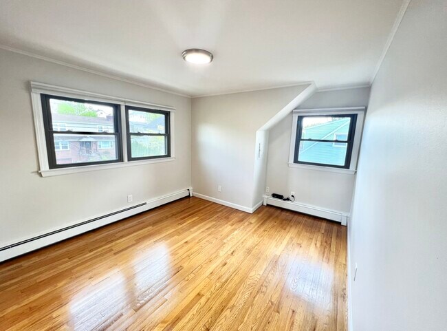 Building Photo - 1 Gerry St