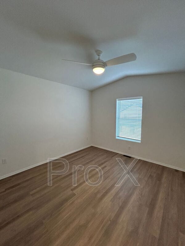 Building Photo - 2802 W Mockingbird Ln