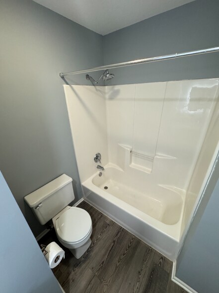 Building Photo - 1238 Oak Bay Run