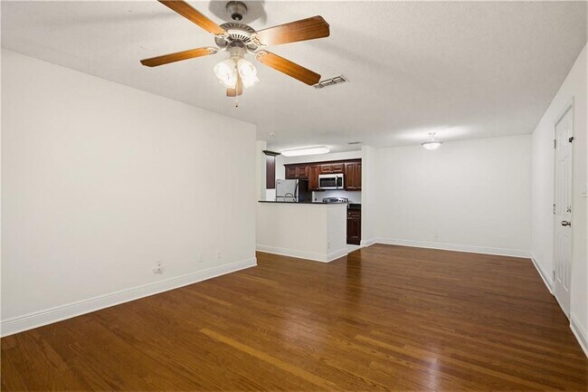 Building Photo - 6212 Santa Fe Pkwy