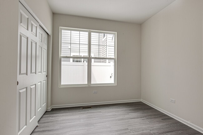 Building Photo - 264 Hoffmann Dr