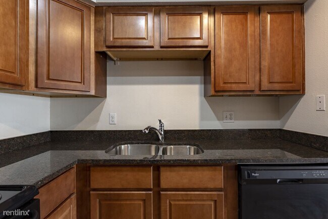 Building Photo - 2 br, 2 bath Condo - 701 North Harlan Stre...