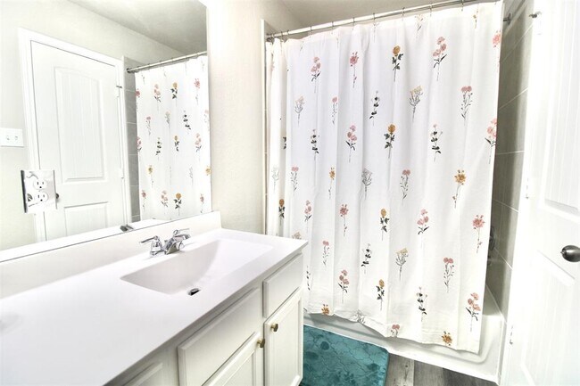 Building Photo - 24930 Adami Veduta Ct