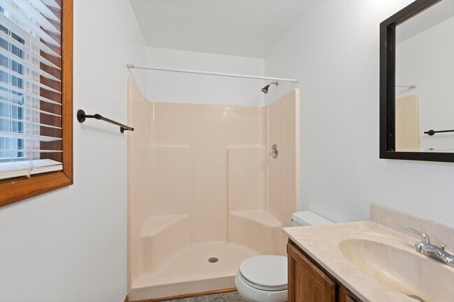 Building Photo - 617 Fitzgerald Dr