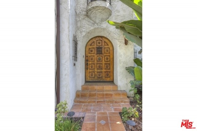 Building Photo - 268 S Orange Dr