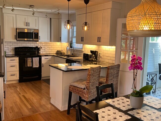 Building Photo - Warrenton