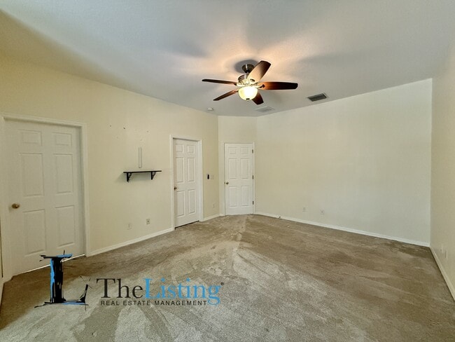 Building Photo - 4052 Alan Dr
