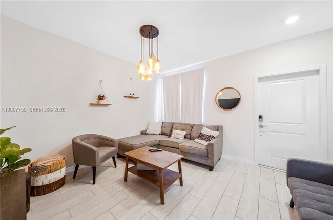 Building Photo - 1158 SE 23rd Ave