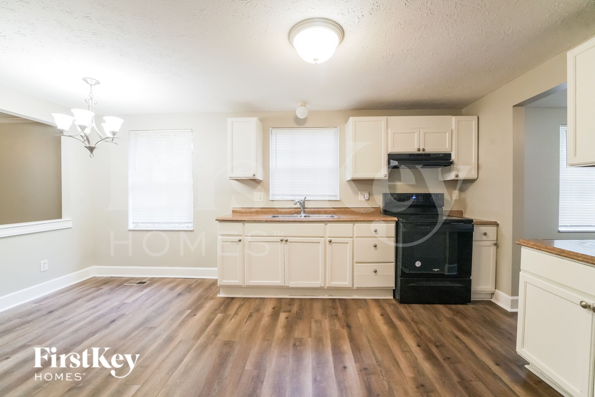 Building Photo - 3045 Forestside Ln