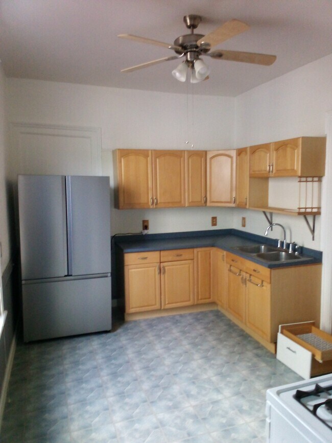 Building Photo - 505 Marcellus St
