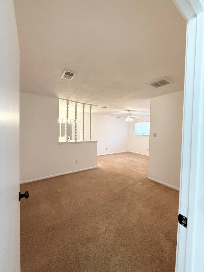 Building Photo - 2603 Shady Bayou Ln