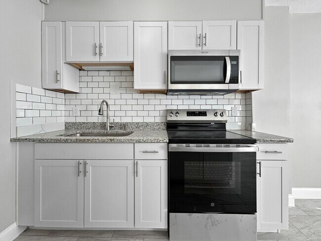 Building Photo - 56 44th Ave