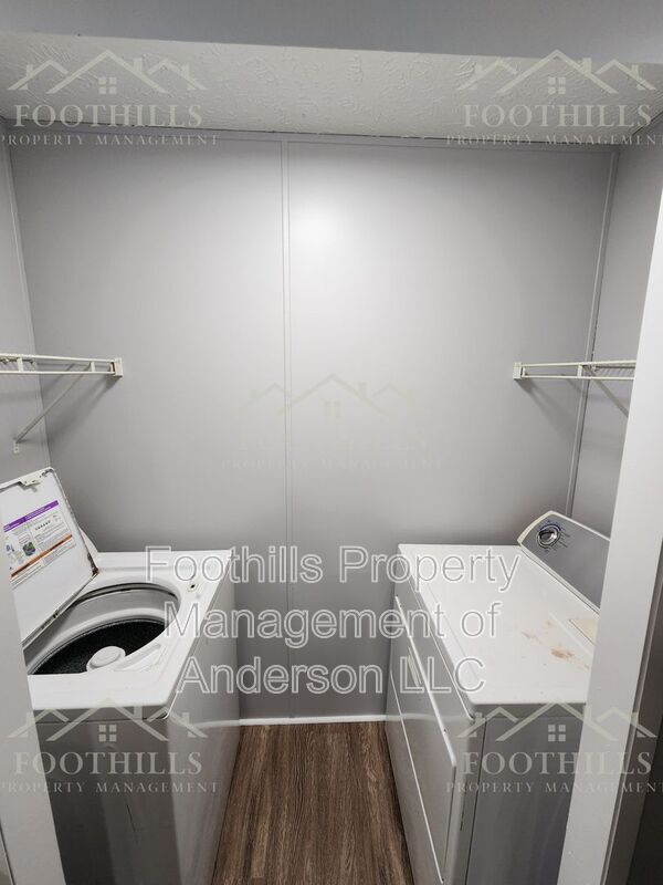 Building Photo - 100 P-9-121