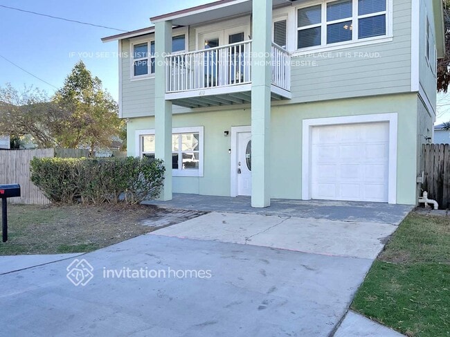 Building Photo - 410 4th St S