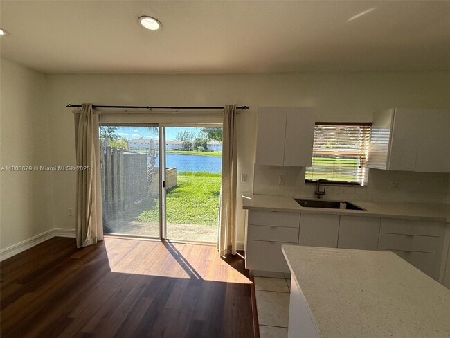 Building Photo - 2938 SE 15th Terrace