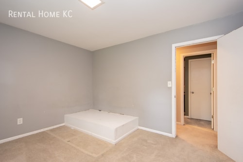 Building Photo - 5101 Hardy-