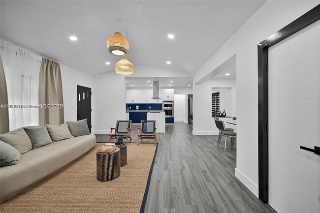 Building Photo - 7335 SW 104th St