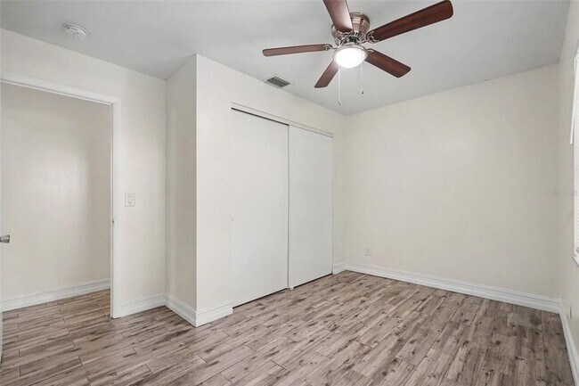 Building Photo - 5328 Lantana St
