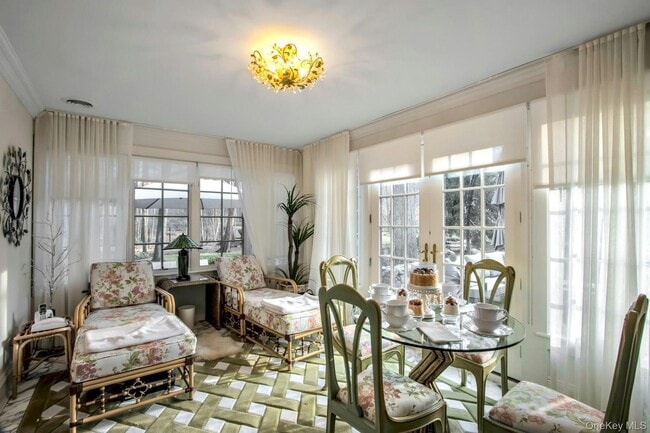 Building Photo - 129 Washington Spg Rd