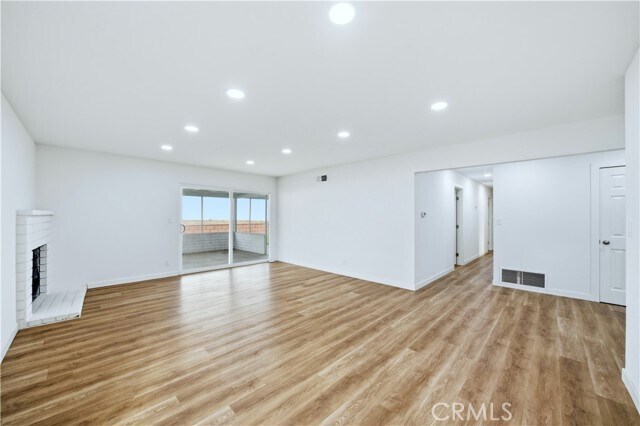 Building Photo - 419 E Payson St