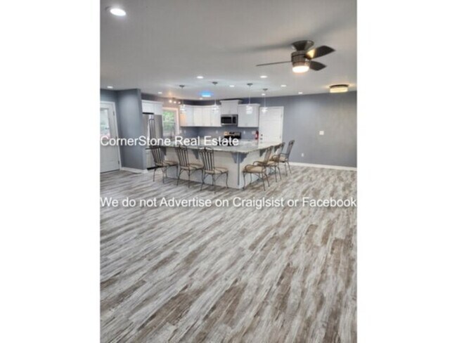 Building Photo - 6905 Pine Creek Ct