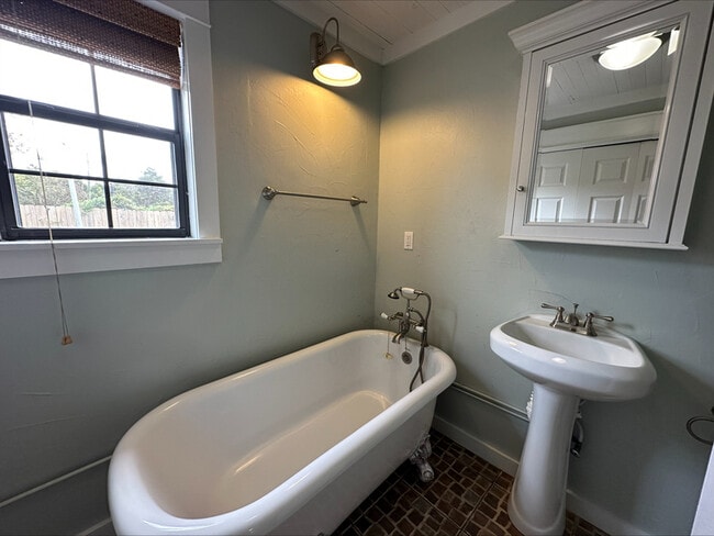Building Photo - 59 Wedge Ct