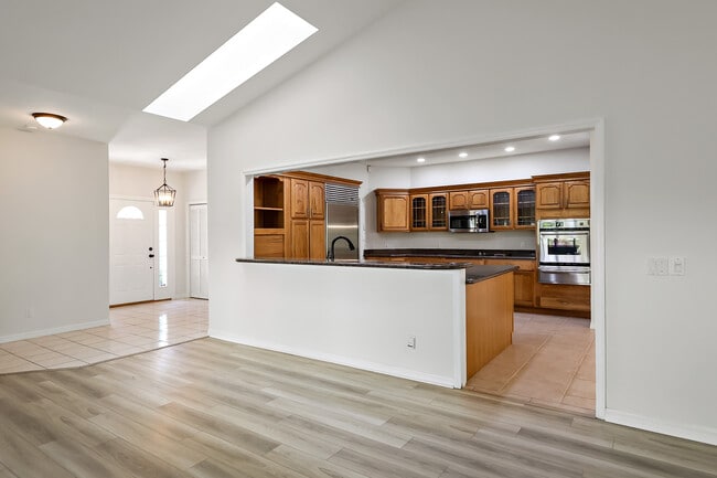 Building Photo - 410 Arrowhead Trail