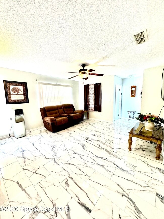 Building Photo - 885 Taluga Ave SE