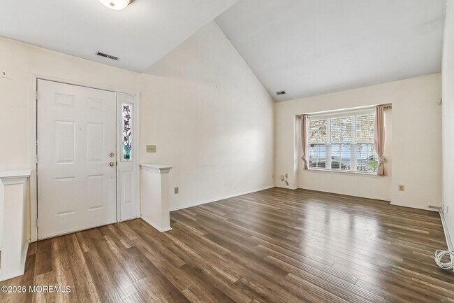 Building Photo - 418 Dorchester Way