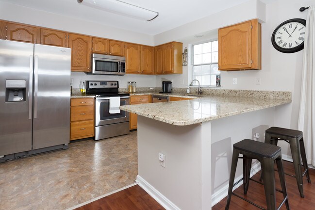 Building Photo - 707 Lions Gate Ln