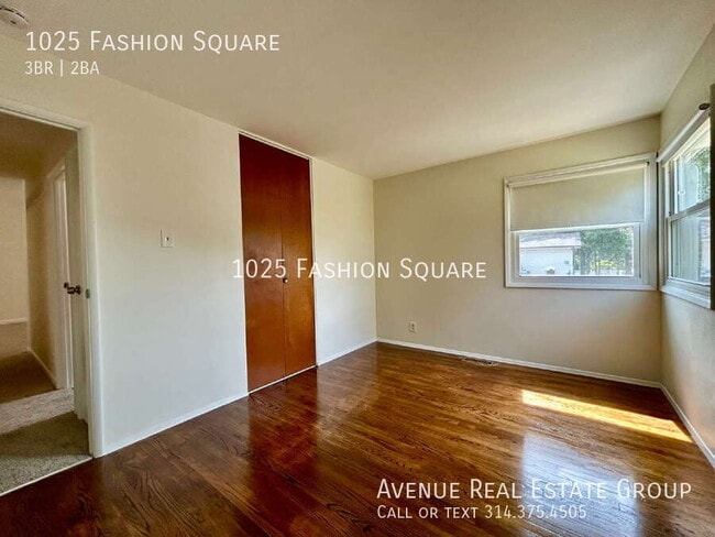 Building Photo - 1025 Fashion Square
