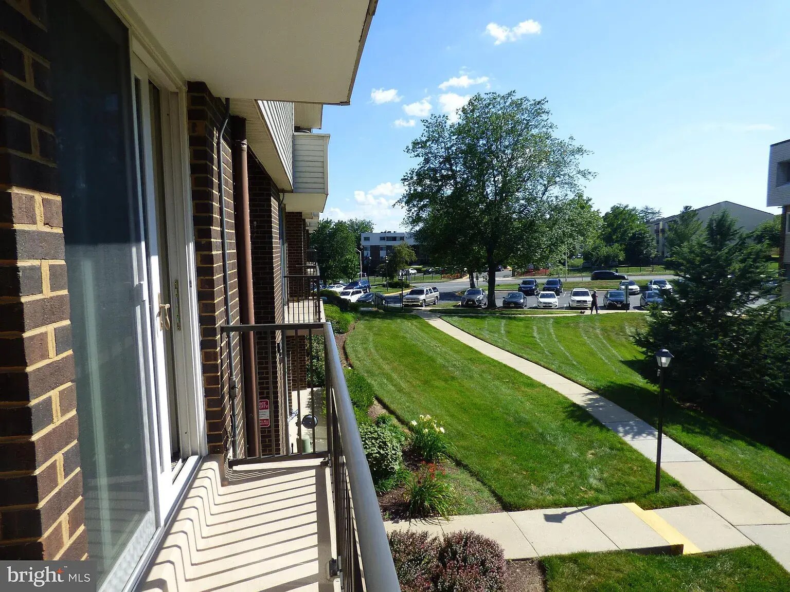 Balcony - 10222 Prince Plz