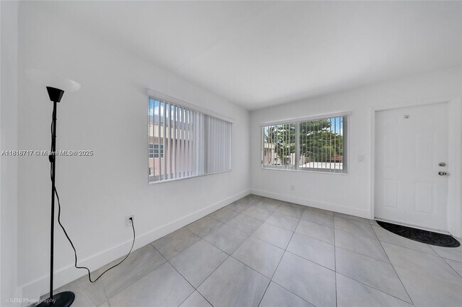 Building Photo - 1145 NW 3rd St