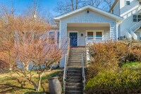 Building Photo - 516 Moonhollow Ln