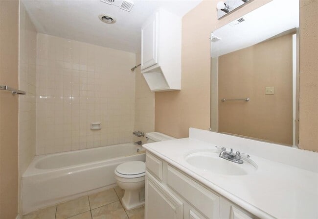 Building Photo - 9204 Campbell Rd