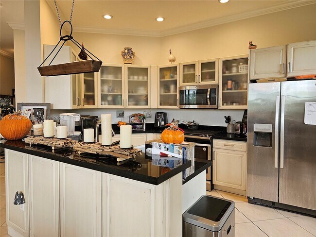 Building Photo - 3020 NW 125th Ave