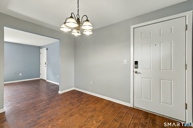 Building Photo - 45 Brewster Rd